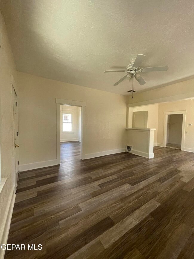 Building Photo - 1518 Lawton Dr