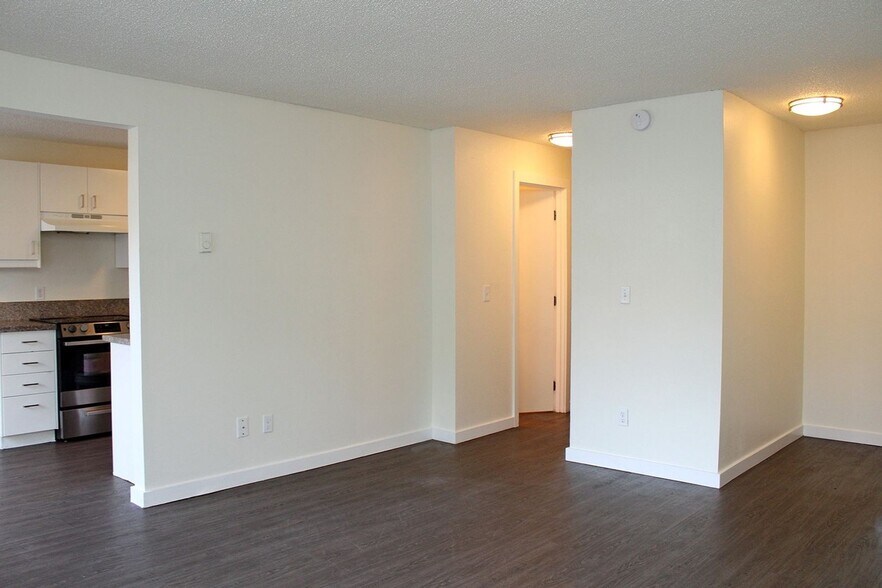 Building Photo - 9222 N Lombard St