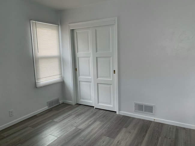 Building Photo - 1119 Milton Ave