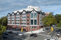 Building Photo - 4436 Douglaston Pkwy