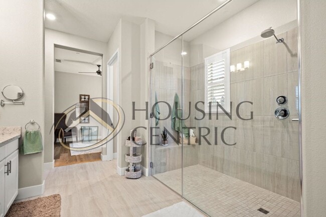 Building Photo - STUNNING Single Story Home with a Resort S...