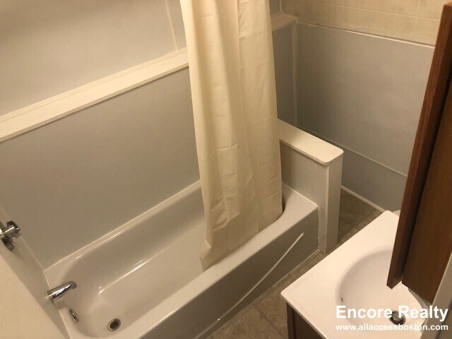 Building Photo - 1193 Boylston St