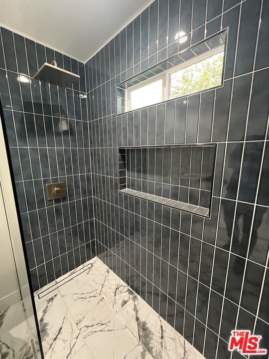 Building Photo - 3934 3rd Ave