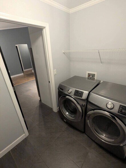 Building Photo - 5339 Peach Blossom Blvd