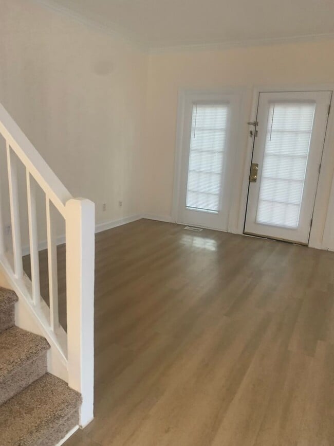 Building Photo - 6133 Highcastle Ct