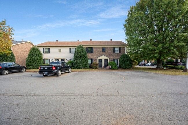 Building Photo - 2 bed 1.5 bath townhome for rent in Brentw...