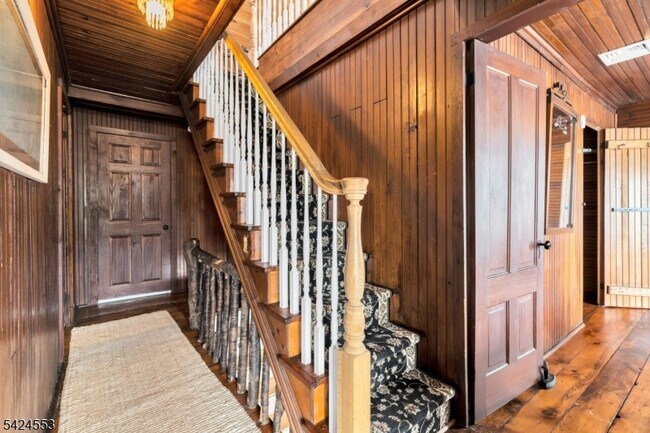 Building Photo - 363 Lakeside Blvd