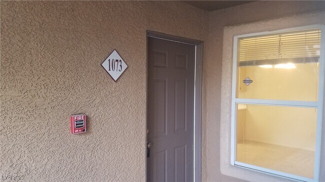 Building Photo - 8101 W Flamingo Rd