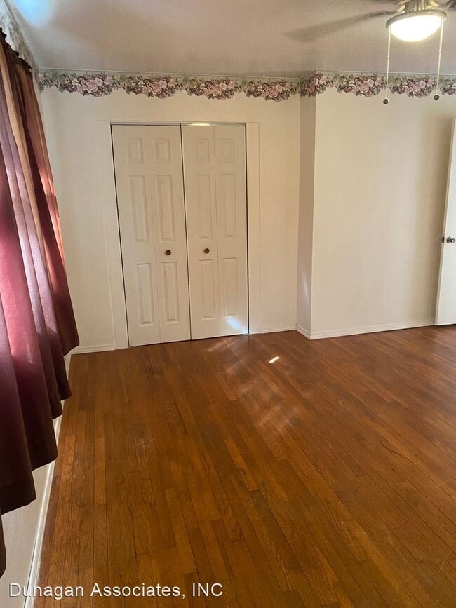 Building Photo - 4 br, 2 bath House - 1502 W. Howard