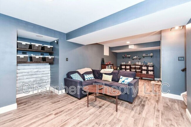Building Photo - 6412 Gristmill Square Trce