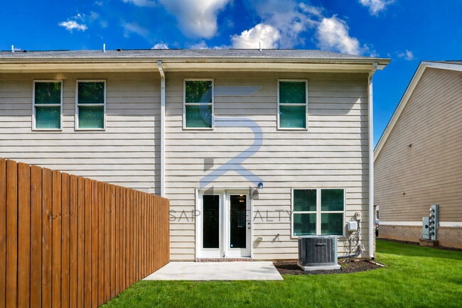 Building Photo - Modern Total Electric Townhome Living – 3BR/3BA in The Gardens at Lovejoy