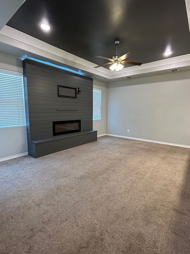 Building Photo - Beautiful Home is Desert Ridge