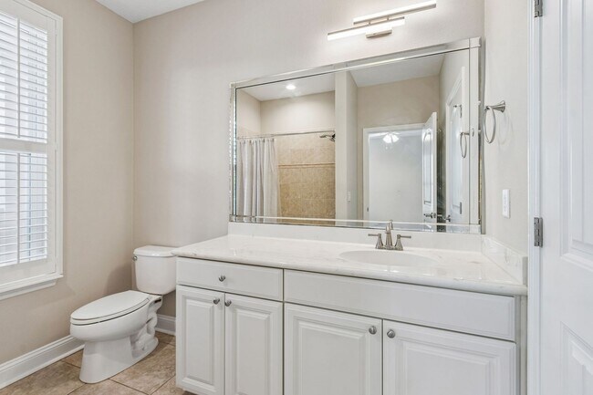 Building Photo - Coastal Luxury Townhome in Gated Amelia Island Community with Elevator & Garage