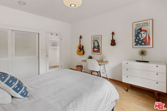 Building Photo - 334 Crane Blvd