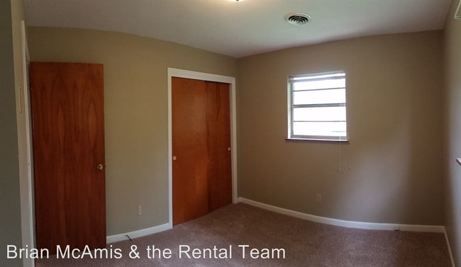 Building Photo - 1202 Sun Valley Dr