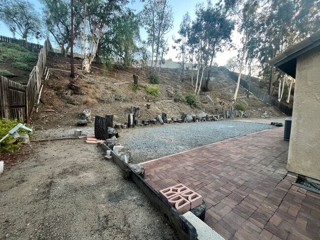 Building Photo - 3bed/2bth Single Level