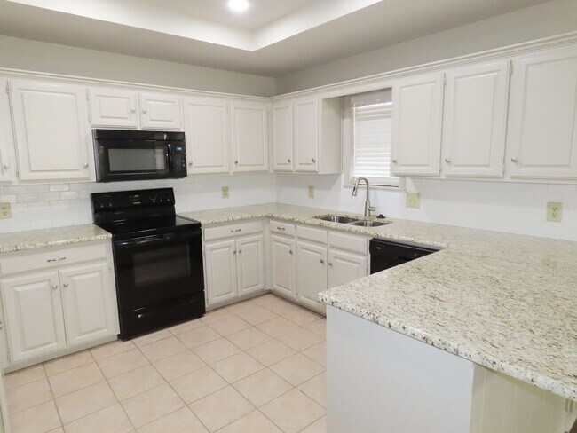 Building Photo - Whitehouse ISD! Beautifully Updated 3 Bedr...