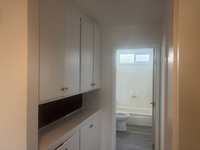 Building Photo - 1271 Murray Ave