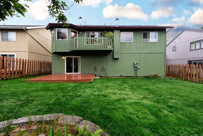 Building Photo - 12105 Woodchase Cir