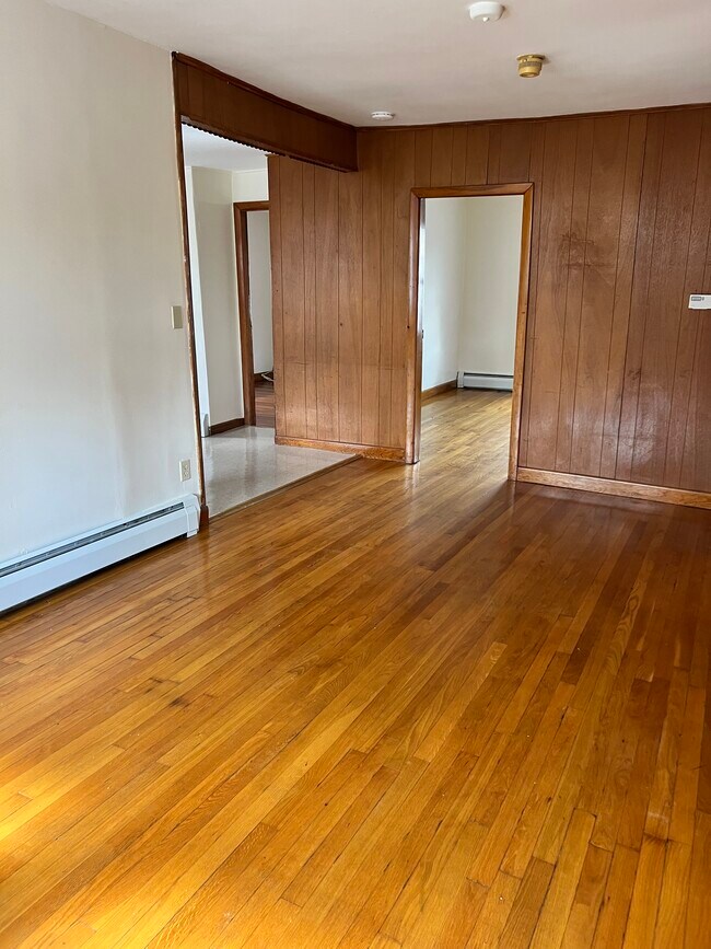 Building Photo - 37 Arlington St