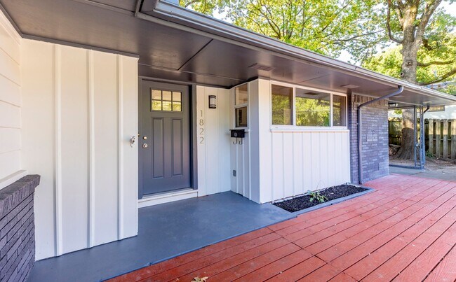 Building Photo - Welcome home!