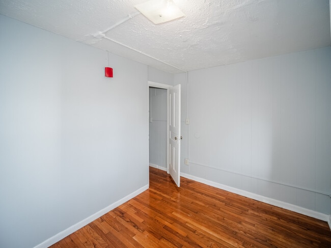 Building Photo - 706 Chickamauga Ave