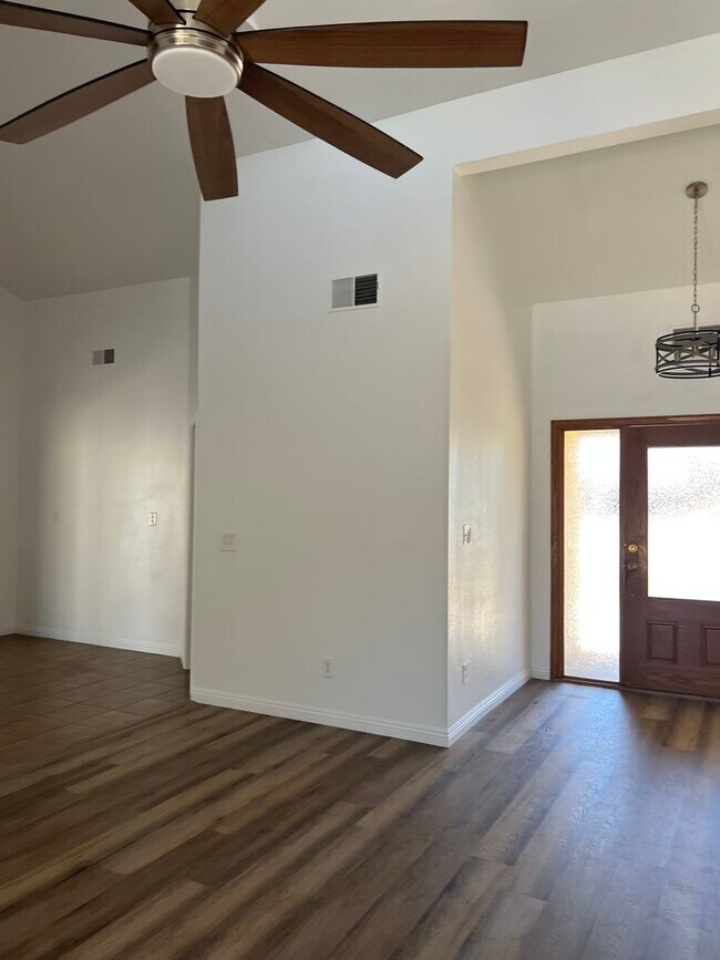 Building Photo - Rosedale Area House Ready to move in!!