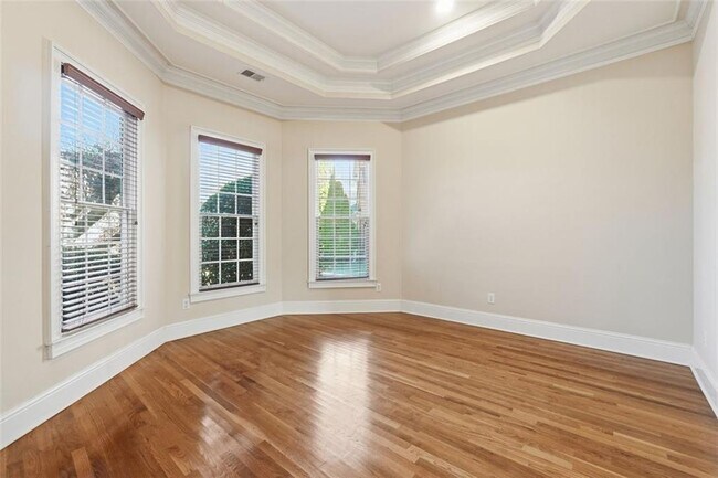 Building Photo - 250 Fieldsborn Ct NE