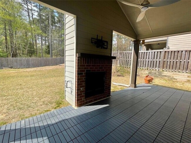 Building Photo - 3483 Lost Oak Dr NE