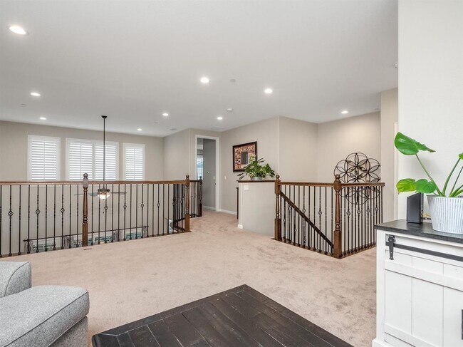 Building Photo - Newly Built 5 Bedroom Home Near Clovis East