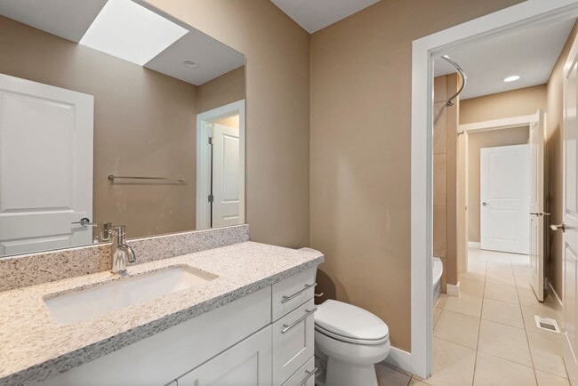 Building Photo - Amazing 4 beds/ 2.5 baths house in North Benson Hill/Renton.