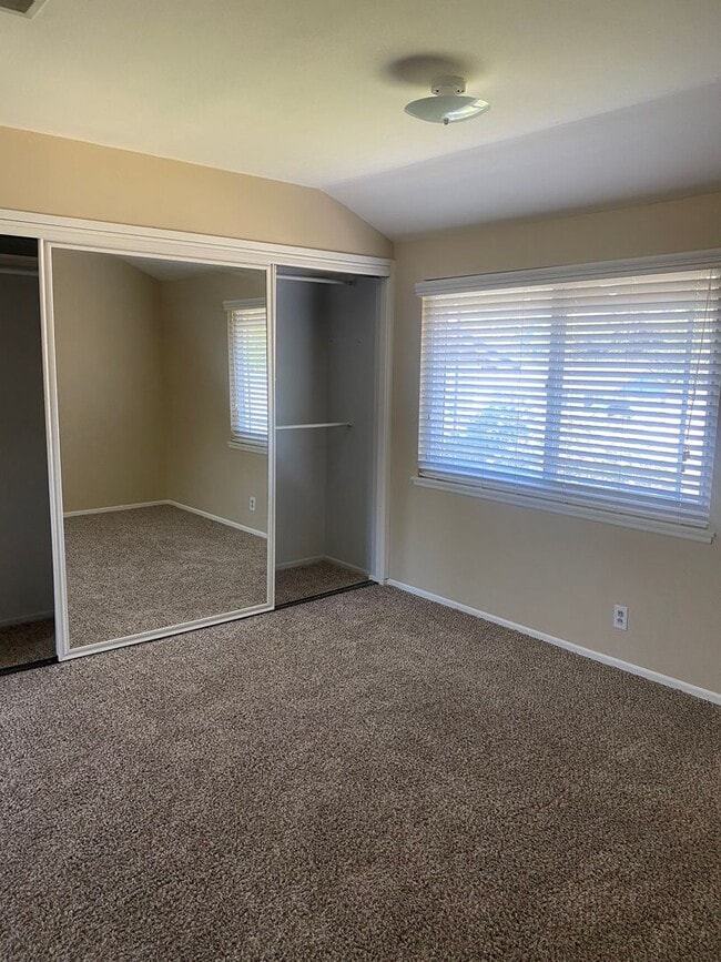 Building Photo - 2 story 4 bed, 2 bath home with yard