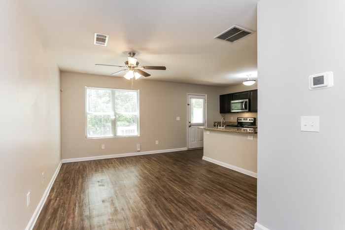 Building Photo - 2205 Marlin Dr