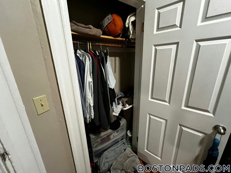 Building Photo - 6-8 Sunset St.