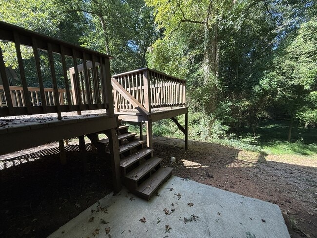 Building Photo - 1021 Sourwood Ct