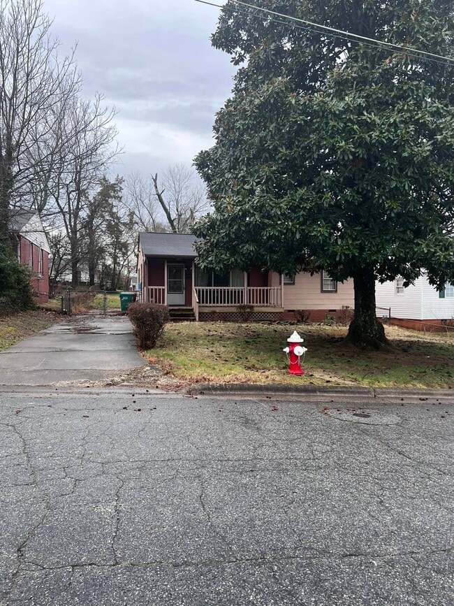 Primary Photo - 1318 Boundary Ave