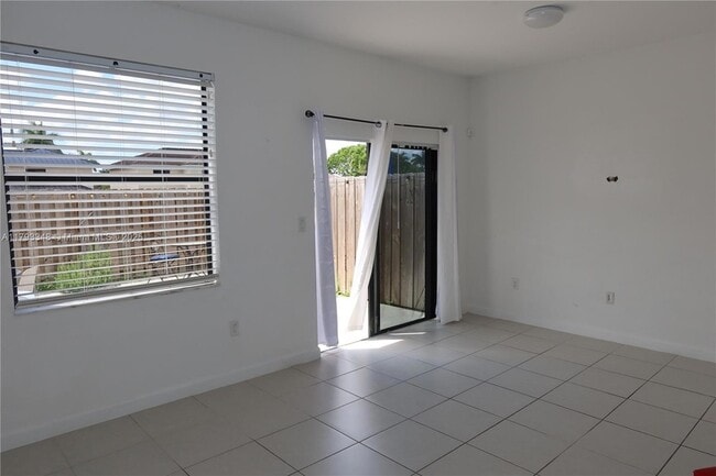 Building Photo - 18240 SW 148th Rd