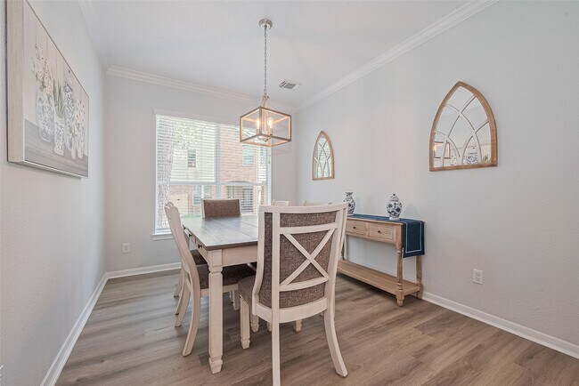 Building Photo - 14 Sprite Woods Pl