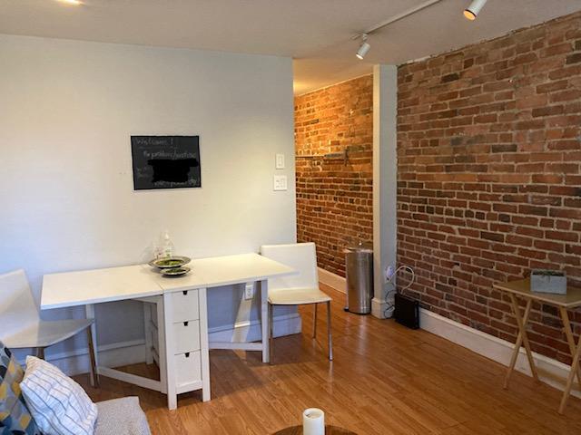 Building Photo - 1909 17th St NW