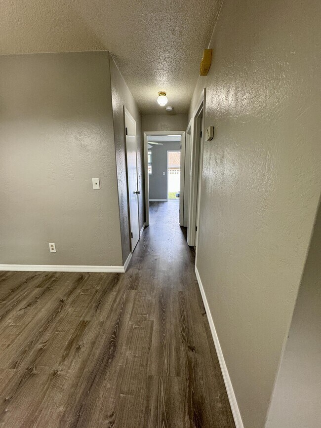 Building Photo - 2241 Granada Dr