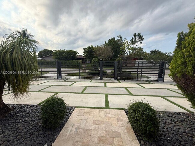 Building Photo - 13412 SW 68th Terrace