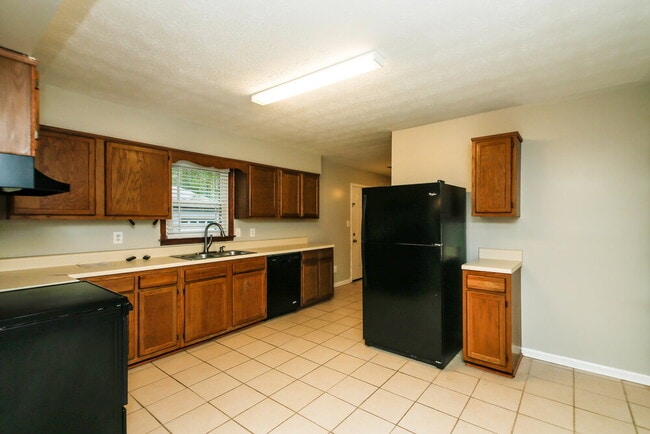 Building Photo - 2130 Grayfield Dr