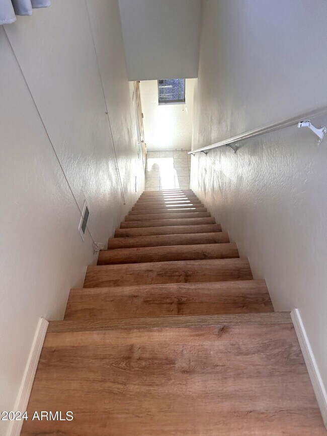 Building Photo - 1225 N 36th St