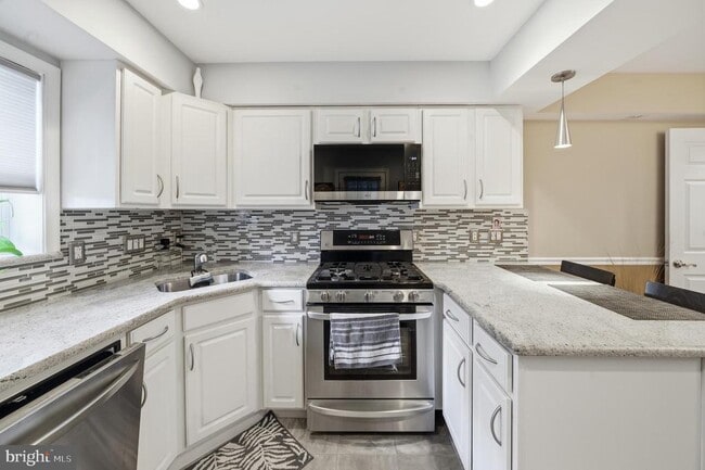 Building Photo - 3006 S Smedley St