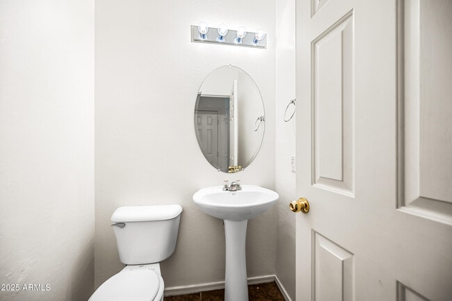 Building Photo - 7026 Cesar St