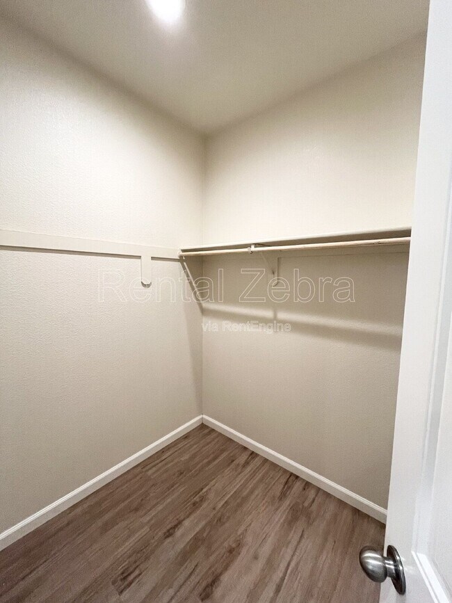 Building Photo - 614 Andrea Dr