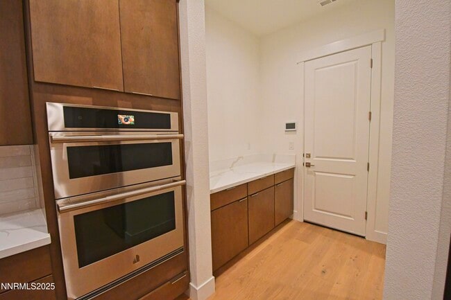 Building Photo - 7587 Calypso Dr