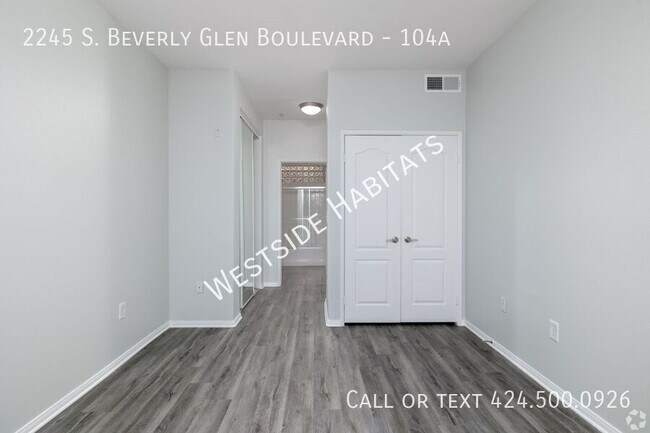 Building Photo - 2245 S Beverly Glen Blvd