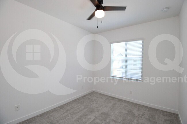 Building Photo - 9420 E Supernova Dr