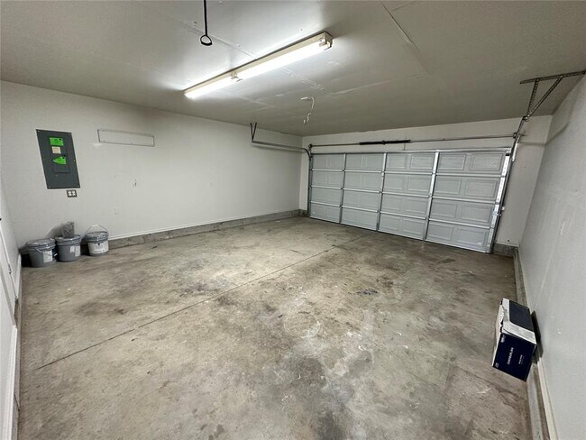 Building Photo - 4613 SE 78th St